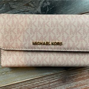 Michael Kors large pebbled logo leather tri-fold wallet - powder blush
